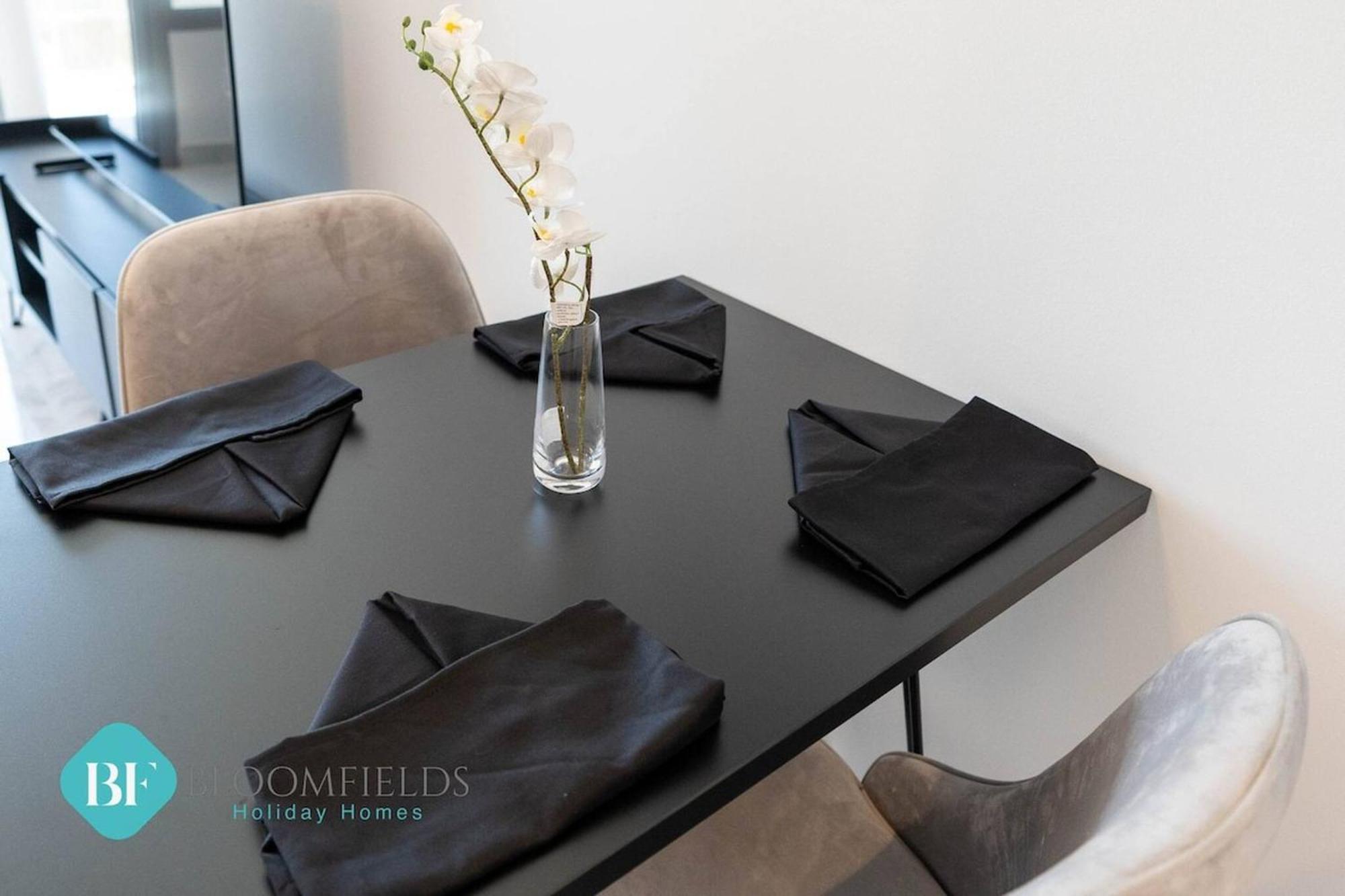 Bloomfields New Stu In Oasis Masdar Apartment *